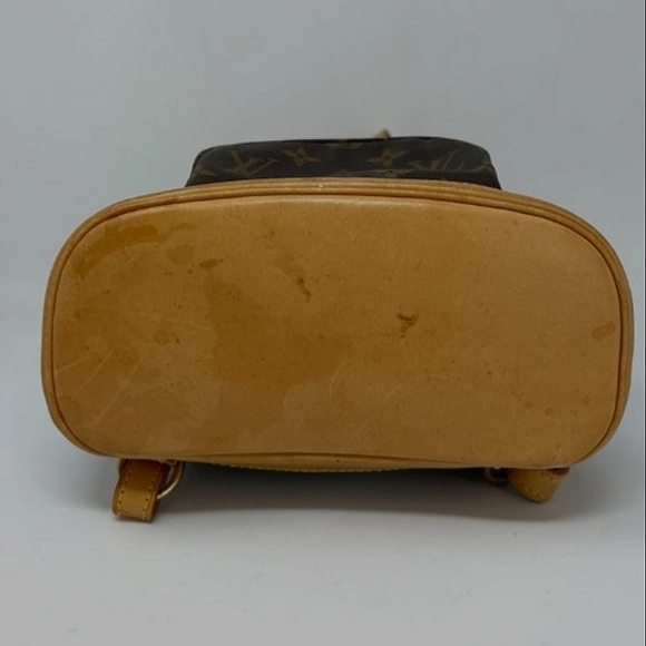 LOUIS VUITTON MONOGRAM MONTSOURIS BACKPACK. - Picture 3 of 6